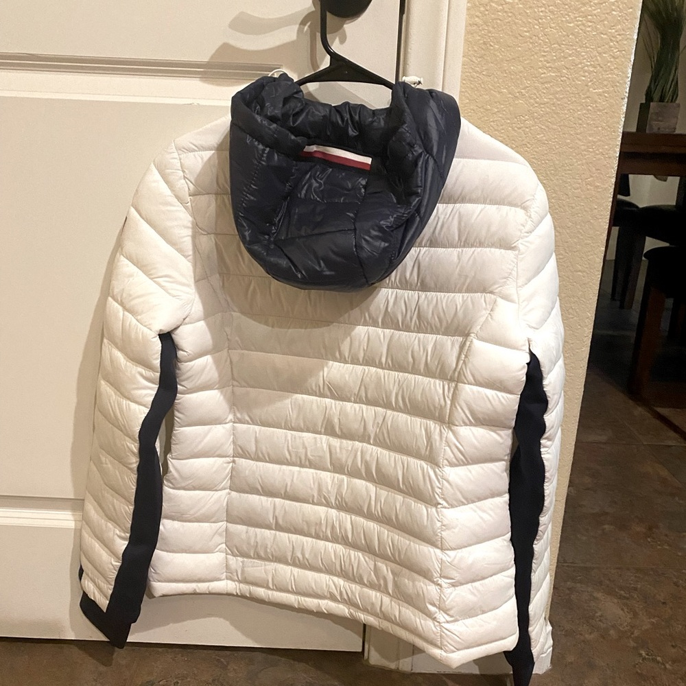 Lightweight jacket